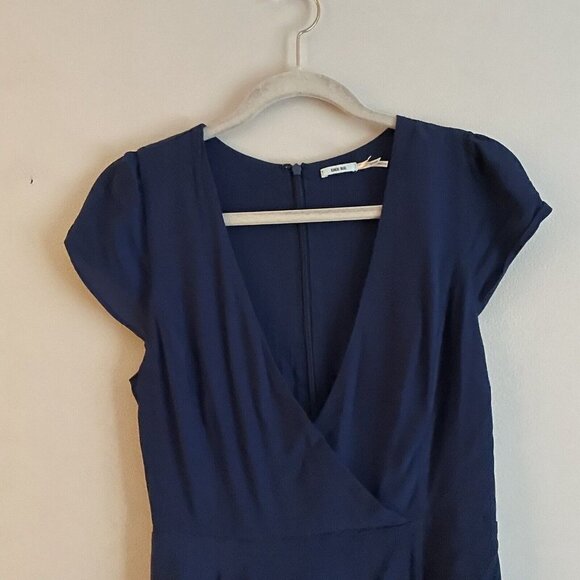 Kimchi Blue Urban Outfitters Women 6 Navy Ruffle Front Faux Wrap Anita Romper - Picture 4 of 9
